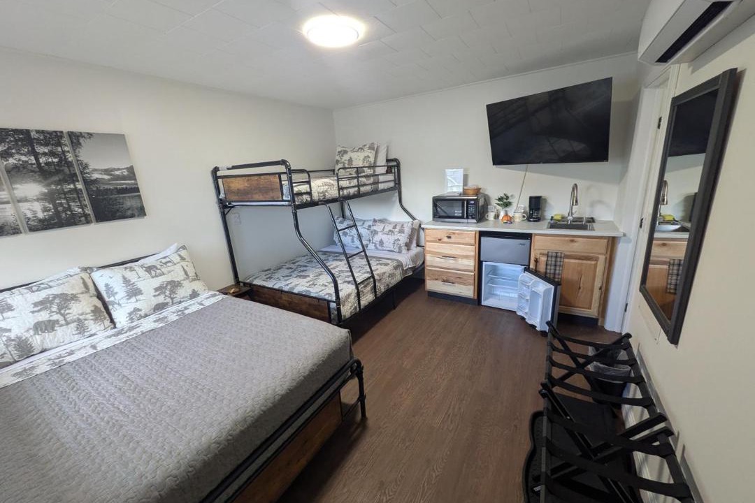 Photo of Bedroom in Canaan