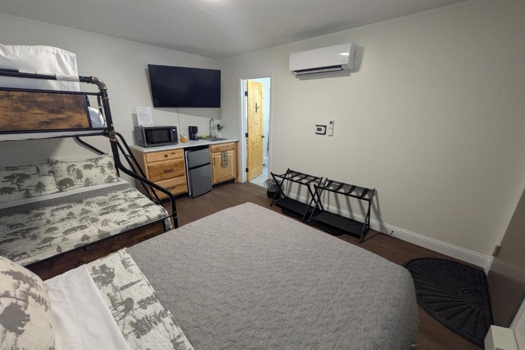 Photo of Bedroom in Canaan