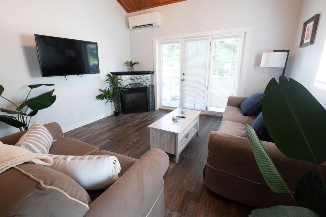 Photo of Livingroom in Jeffersonville