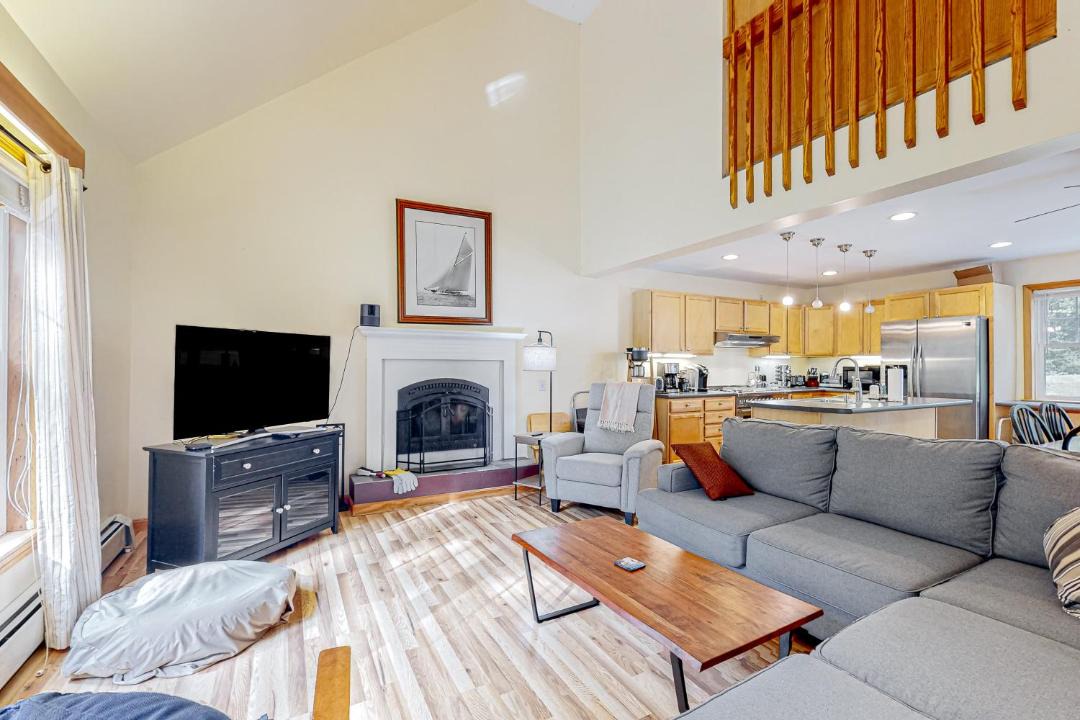 Photo of Livingroom in North Hero