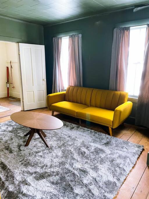 Photo of Livingroom in East Dover