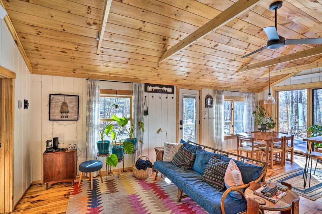 Photo of Livingroom in Williamsville