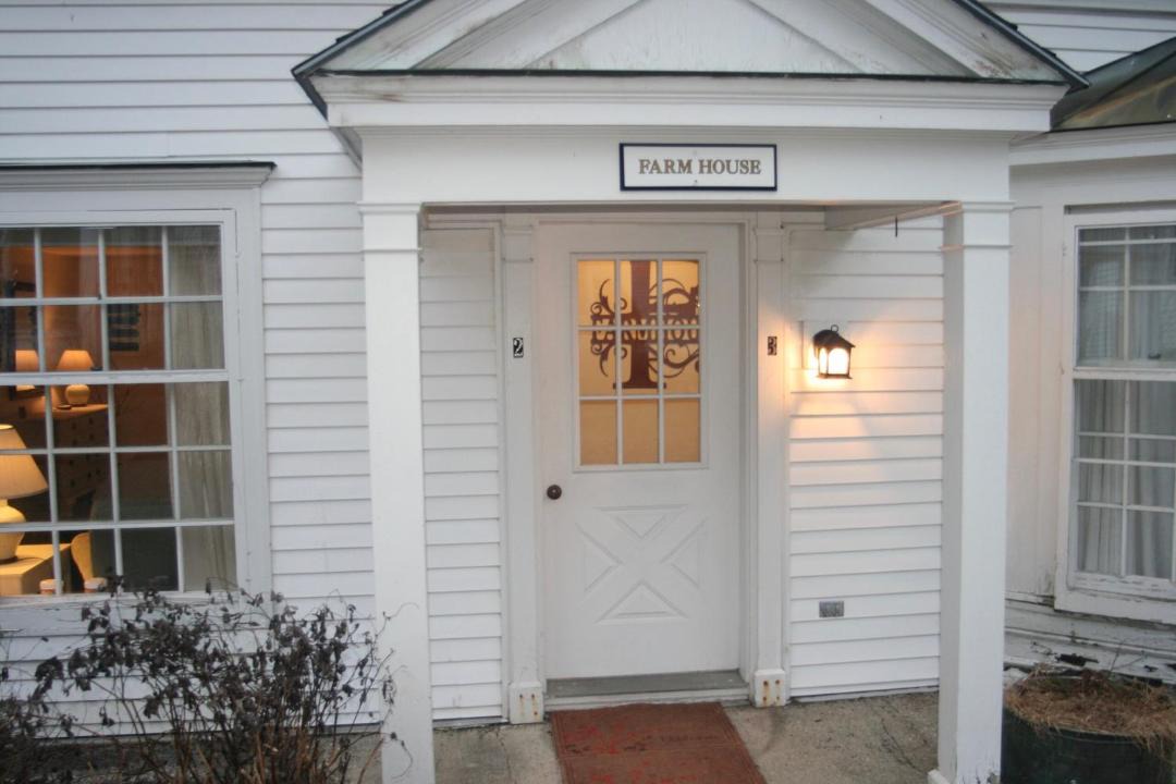 Photo of Buildings in West Dover