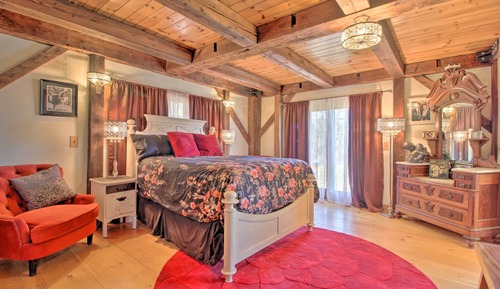 House (4 Bedrooms)