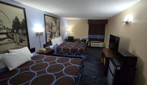 Queen Room with Two Queen Beds - Non-Smoking